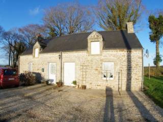 Farmhouse With 1/4 Acre Garden