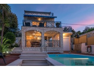 Villa prvi red uz more - TROGIR