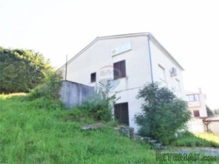PAZIN-samostojeća kuća