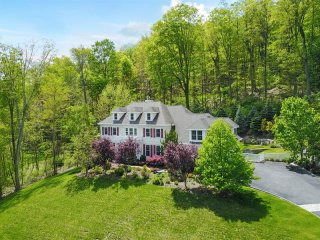 4 bedroom House For Sale: 2677 Deer..