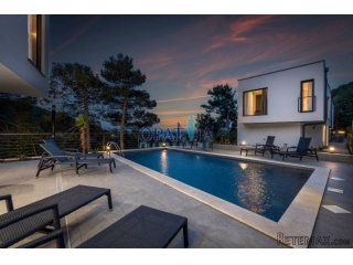 Opatija-Mošćenička draga dvojna villa sa bazenom 202 m2