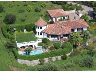 EXKLUSIVE OASE MIT SCHLOSS-CHARME..
