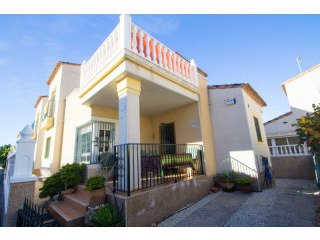 3 Bedrooms - Villa - Alicante - For Sale
