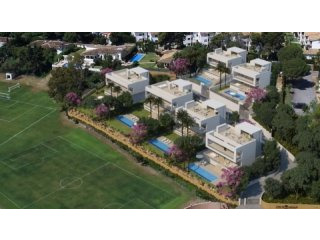 4 Bedrooms - Villa - Malaga - For Sale