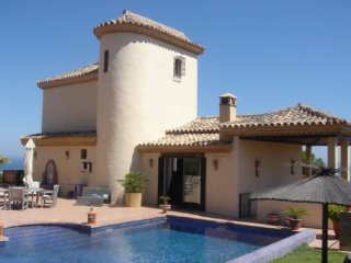 3 Bedrooms - Villa - Malaga - For Sale