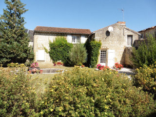 Maison Curcay Sur Dive 4 Piece(s) 95 M2