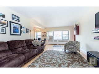 3 bedroom Apartment For Sale: 3515..