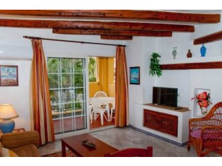 2 Bedroom 1 Bathroom Apartment In..