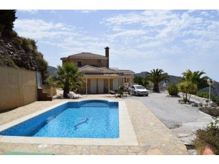 Villa for Sale in Arenas 498.000 €