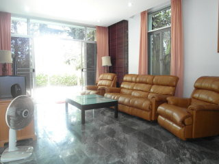 Nagawari: Tropical 4 bedroom pool villa..