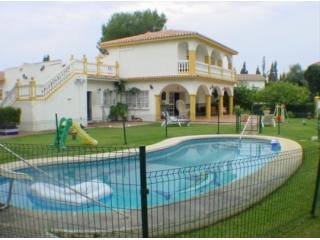 Villa for sale in Elviria, Marbella..