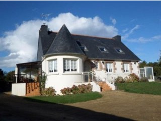 5 Bedroom Detached Coastal Property