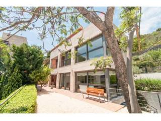6 bedroom Detached House For Sale:..