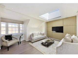 3 Bedrooms - Apartment - London - For..