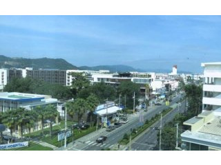 Immaculate 2 Bed Penthouse Condo Next..