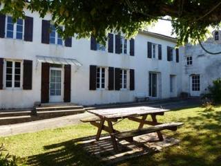 5 Bedrooms - House - Poitou-Charentes -..
