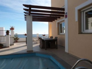 3 bedroom, 3 bathroom Villa, (build 137..