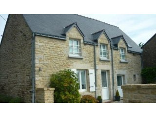 Very pretty stone house in perfect..