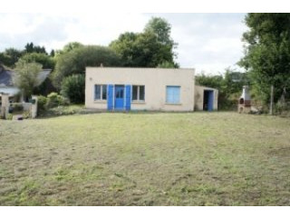 2 Bed Detached House & Garden