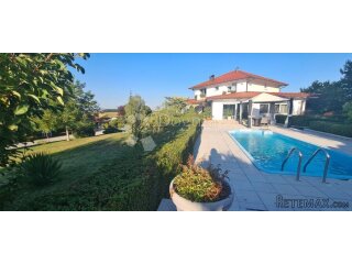 Vila 682 m2, bazen, teniski teren, parcela 5281 m²