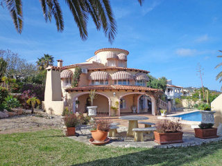 6 Bedrooms - Villa - Alicante - For Sale