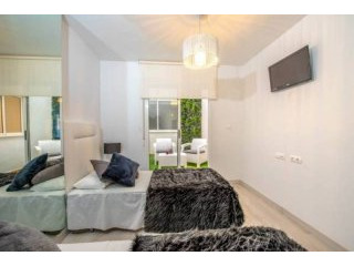 2 Bedroom 1 Bathroom Penthouse In..