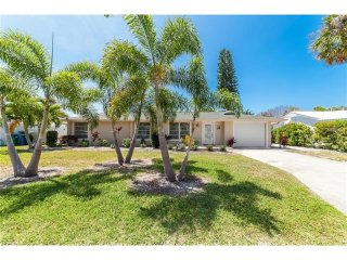 3 bedroom House For Sale: 413 Bay Palms..
