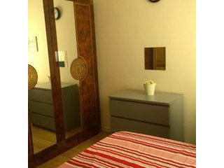 Comfortable Double Bedroom In Brick..
