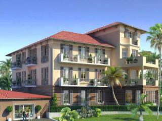 4 bedroom garden apartment on sea front..