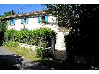 6 Bedroom Farm House For Sale