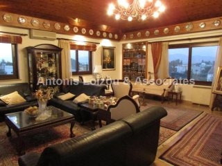 4 Bed Apartment in Agios Pavlos