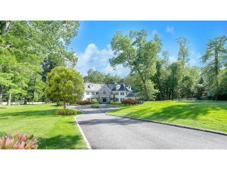 5 bedroom House For Sale: 2 Simmons..