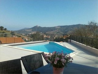 Modern Villa With Infinity Pool, Large..
