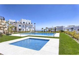4 bedroom property near Casares Back to..