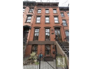 5 bedroom House For Sale: 714..