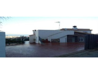 4 Bedrooms - Villa - Alicante - For Sale