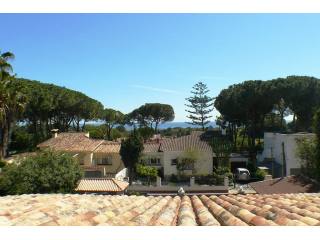 Villa for sale in Artola Baja..