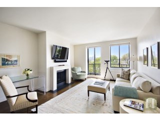 1 bedroom Apartment For Sale: 167 PERRY..