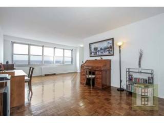 1 bedroom Apartment For Sale: 555..