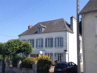 House with Cnetral Heating, Nice Garden