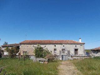 Charente Farmhouse With Outbuildings To..