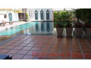 2 Bedroom Condo for sale in Jomtien -..