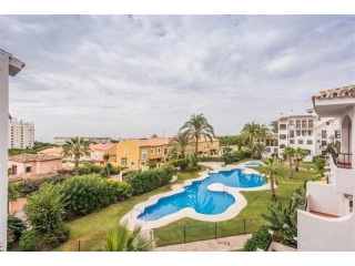 2 Bedroom Middle Floor Apartment
