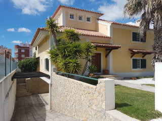 Detached house T4