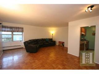 1 bedroom Apartment For Sale: 3850..