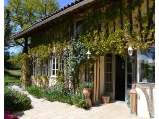 250 Year Old Farmhouse, Guest Chalet..