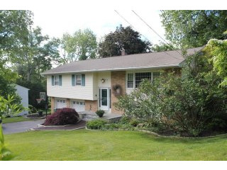 3 bedroom House For Sale: 31 Fair Way..