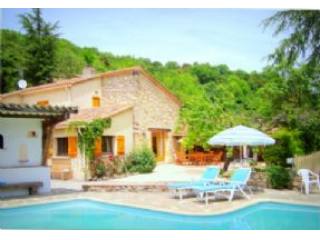 Detached Stone House With 4 Bedrooms..