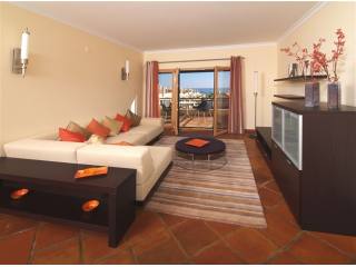 Elegant and Peaceful 2 Bedroom..