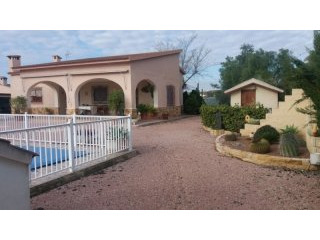4 Bed With Tennis Court In Elche